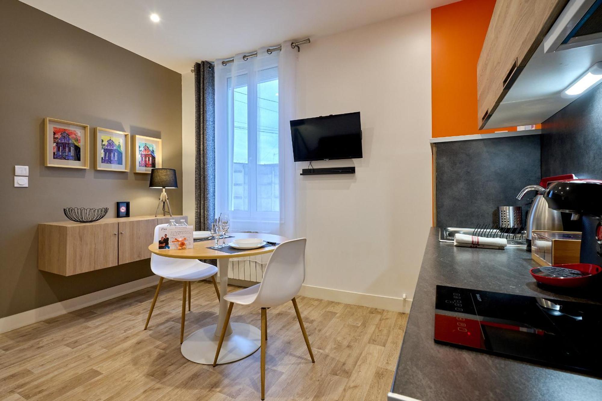 Le Faidherbe Style Appart' Hotel - Wifi Gratuit - Parking Gratuit Calme Et Lumineux Nevers Exteriör bild