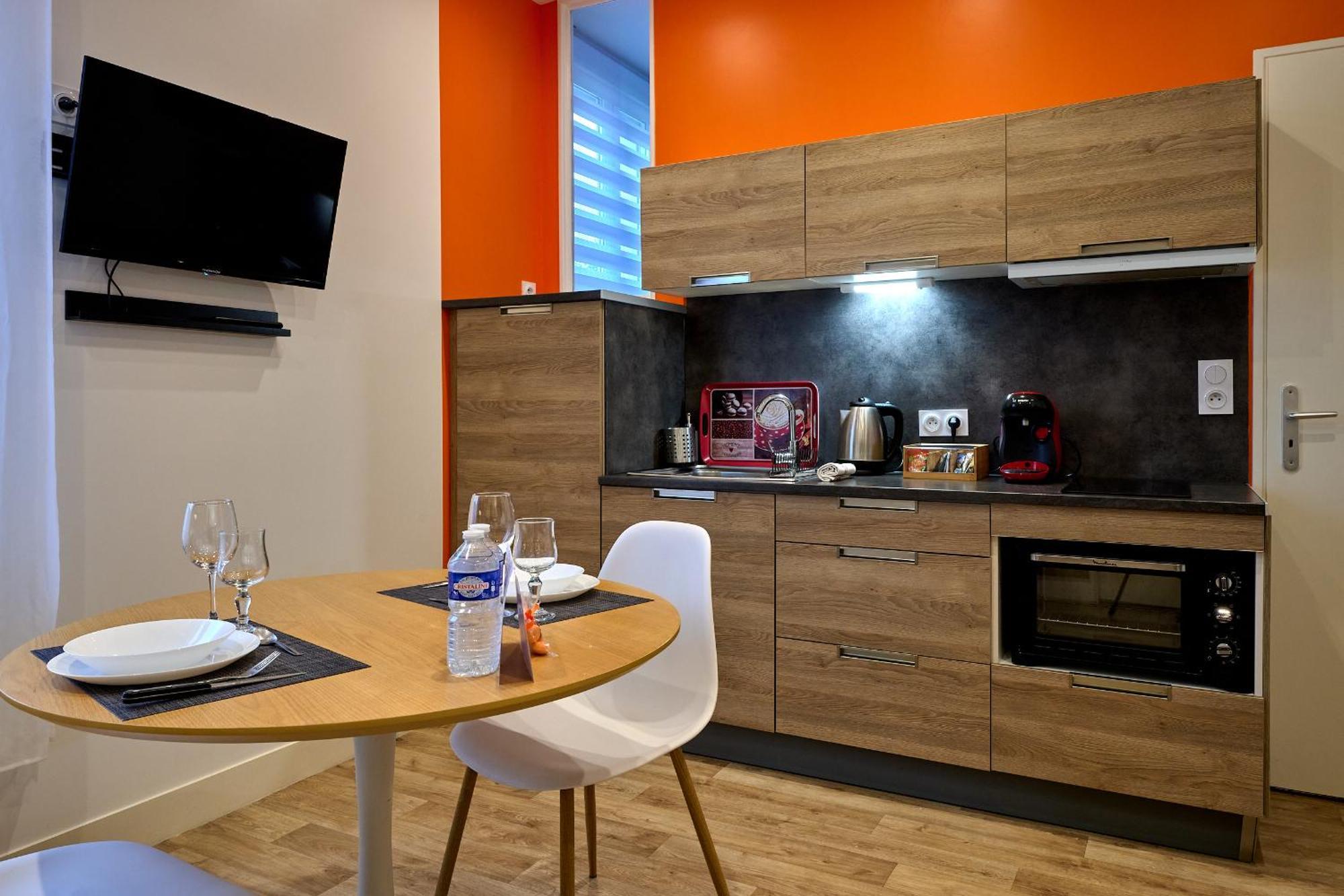 Le Faidherbe Style Appart' Hotel - Wifi Gratuit - Parking Gratuit Calme Et Lumineux Nevers Exteriör bild